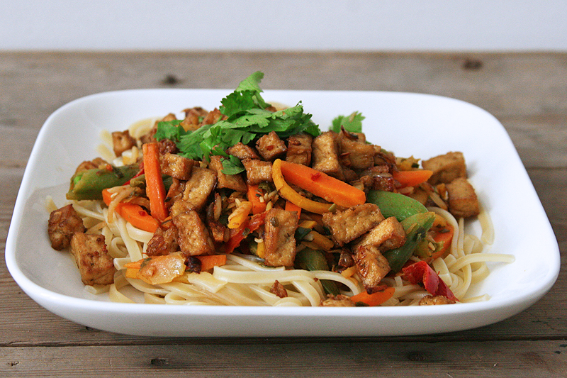 Bami met tofureepjes & wokgroenten