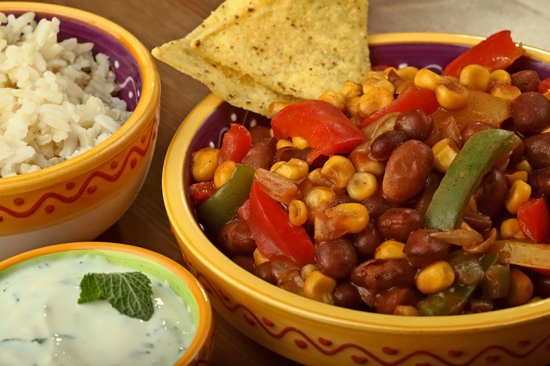 Chili sin carne met munt-yoghurt