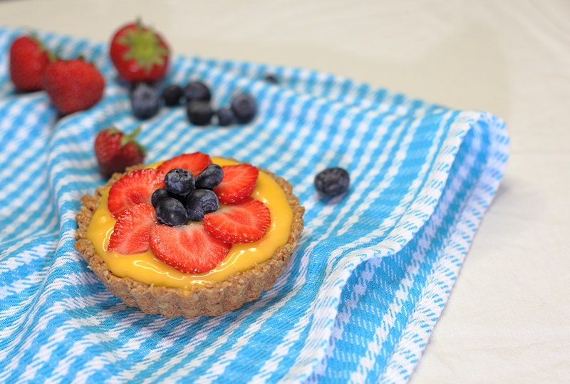 Vruchten-custardtaartjes