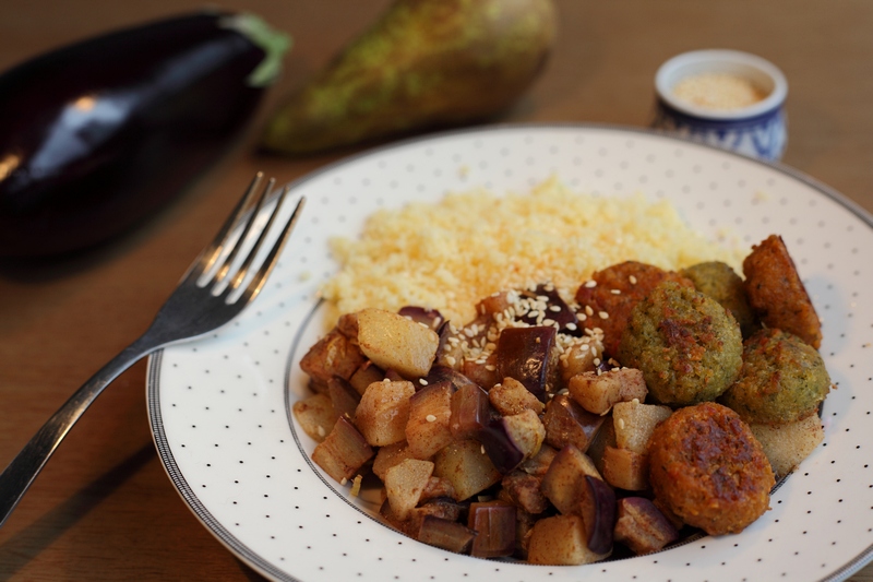 Auberginestoofpotje met peer en falafel