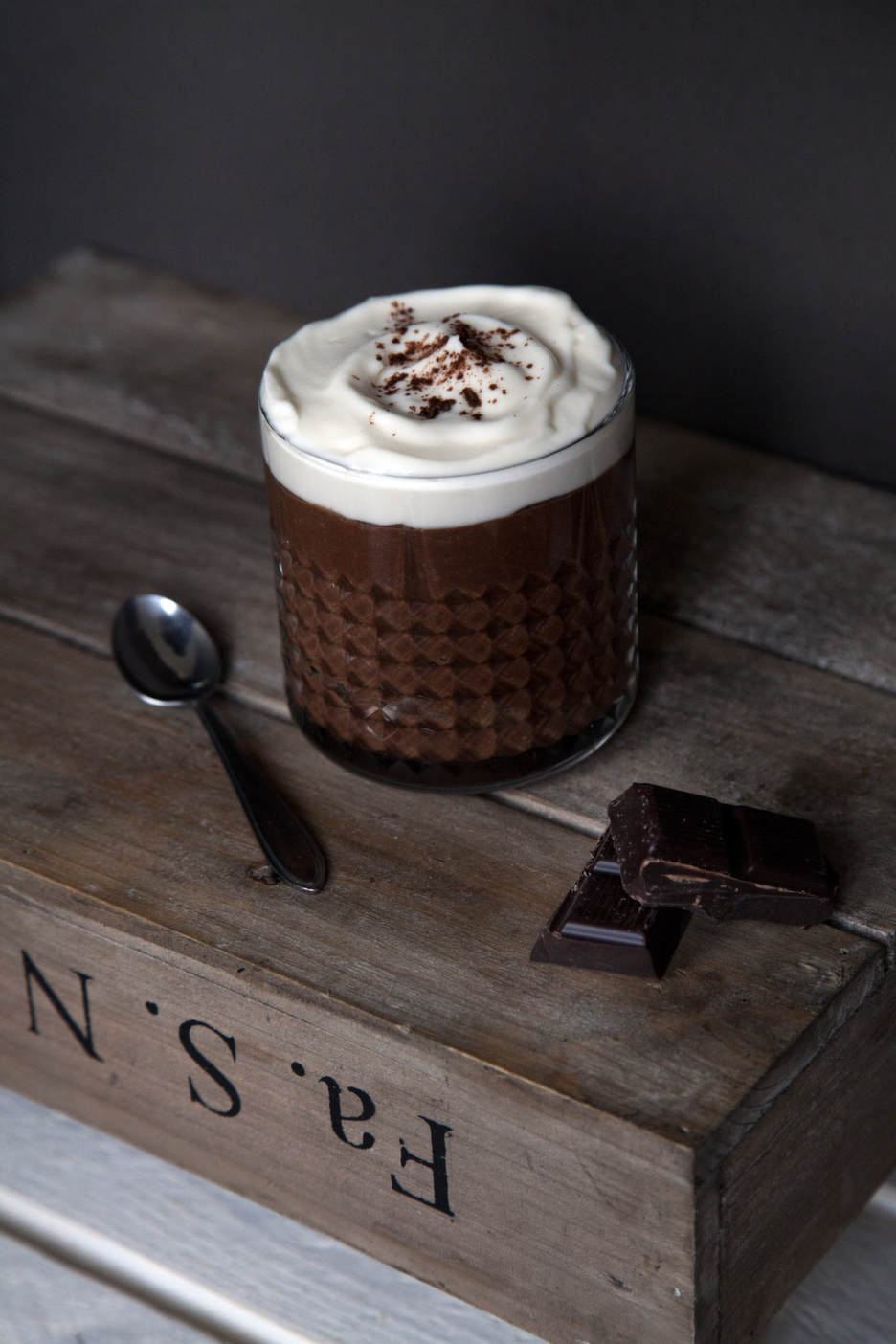 Chocolademousse met slagroom