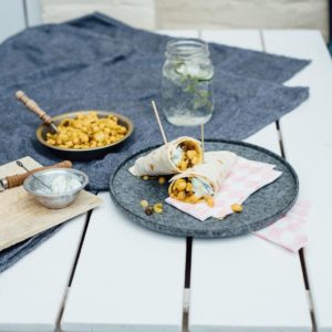 Wraps met kikkererwten en komkommersalade