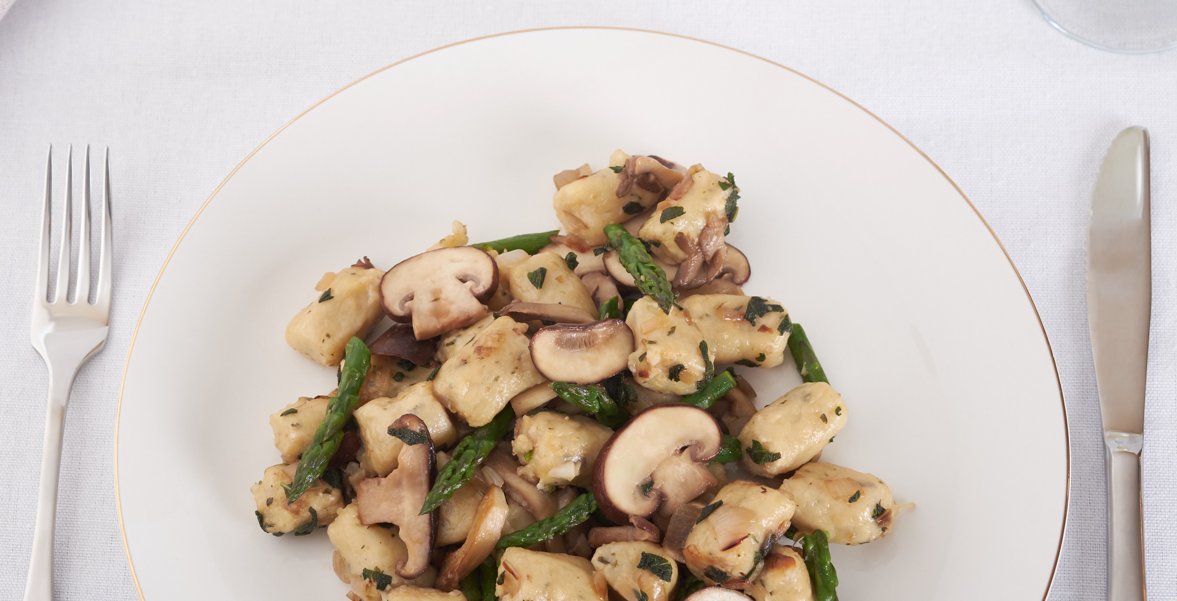 Tofu-gnocchi met Salie