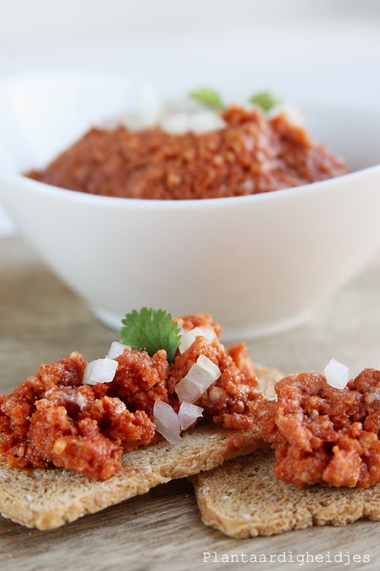 Vegan filet americain